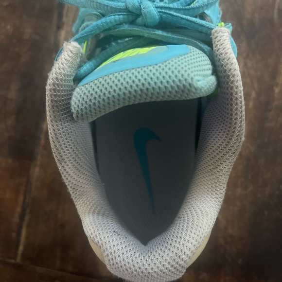 Nike tennis shoes - Picture 10 of 10